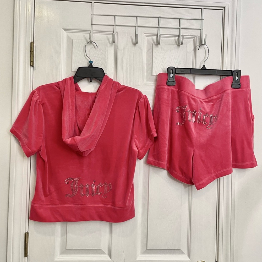 Juicy Couture Velour Tracksuit Set Watermelon Pink Hoodie & Shorts Y2K – NWT L